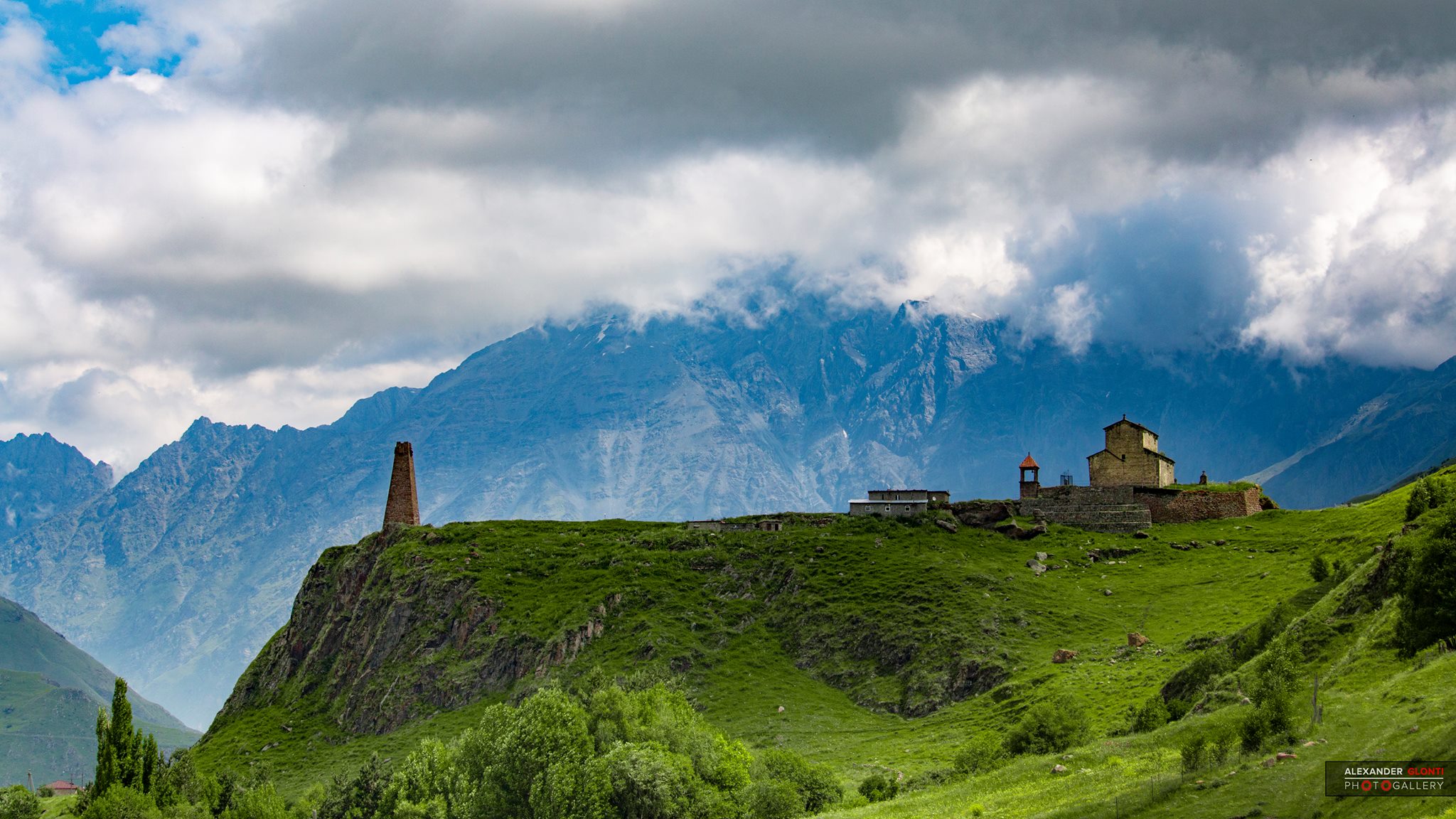 Kazbegi Gallery • Local Georgia