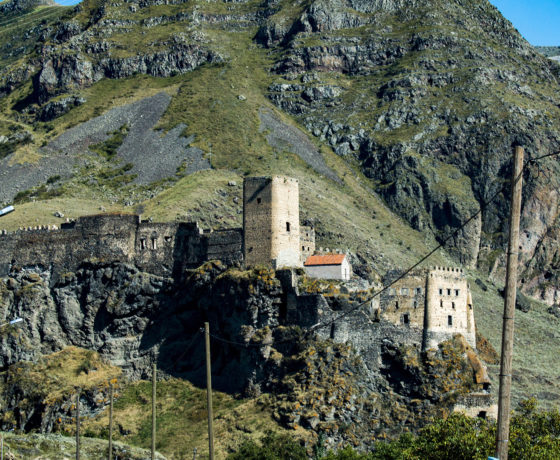 Kertsvisi castle